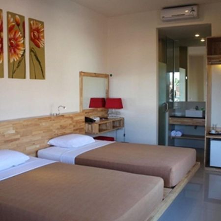 קוטה לומבוק Hotel Karthi Kuta מראה חיצוני תמונה