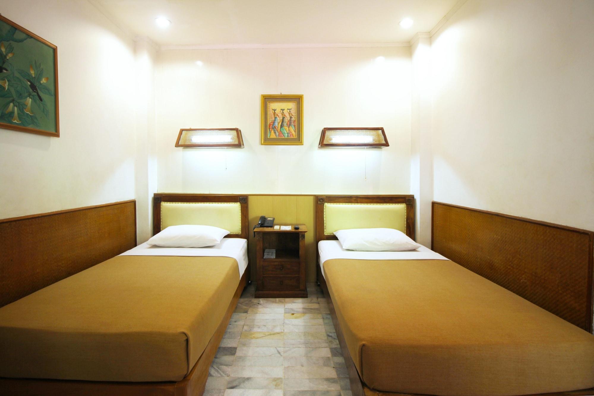 קוטה לומבוק Hotel Karthi Kuta מראה חיצוני תמונה