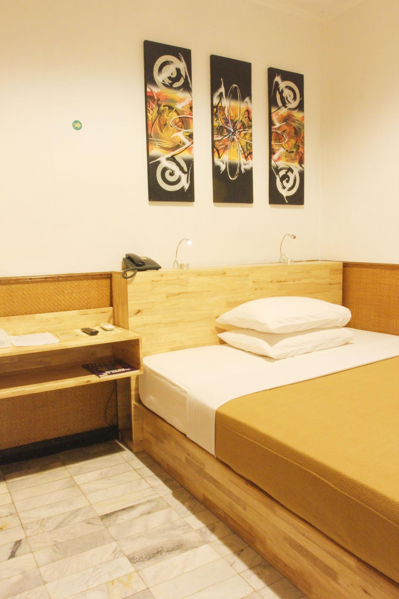 קוטה לומבוק Hotel Karthi Kuta מראה חיצוני תמונה