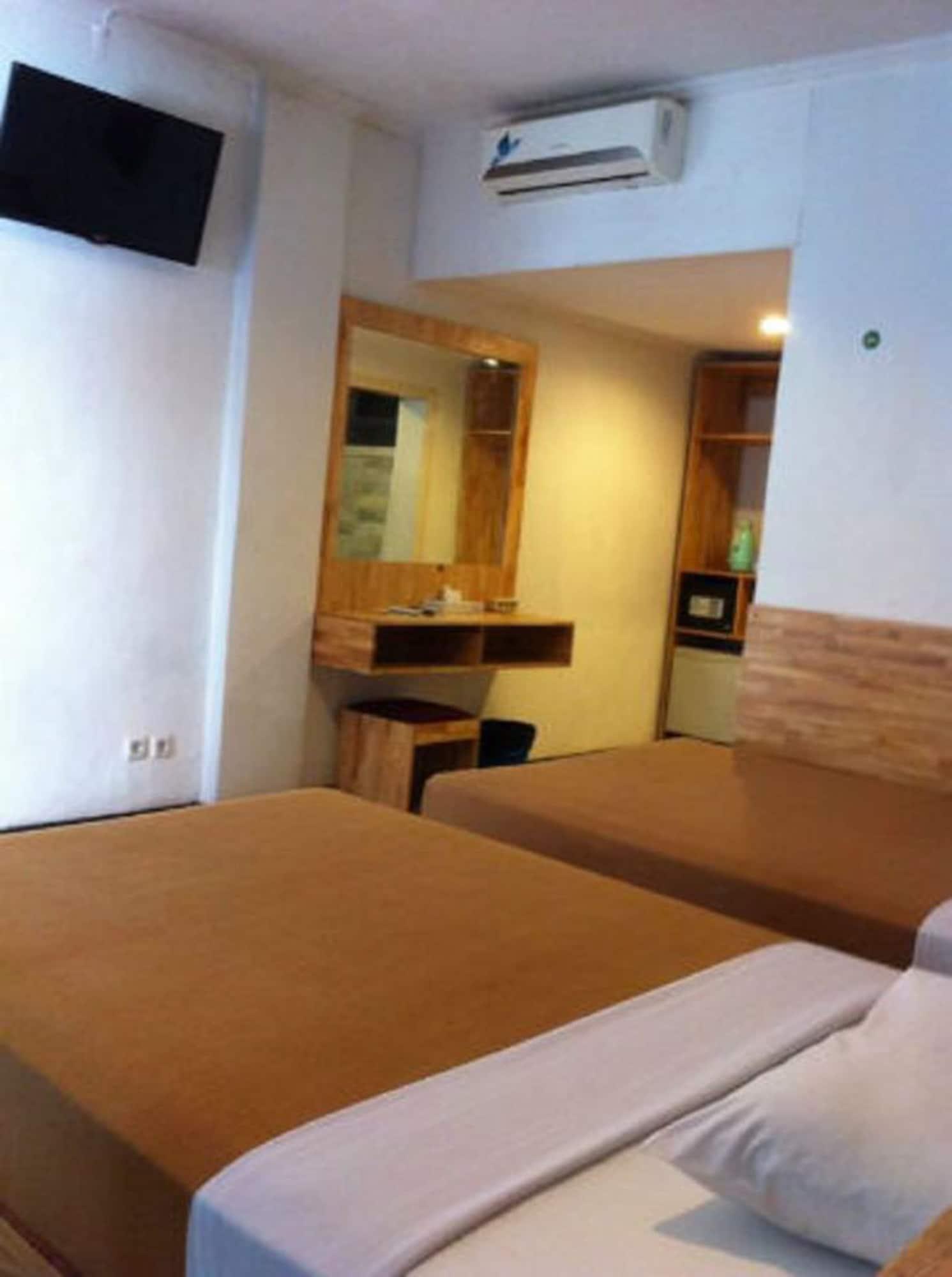 קוטה לומבוק Hotel Karthi Kuta מראה חיצוני תמונה