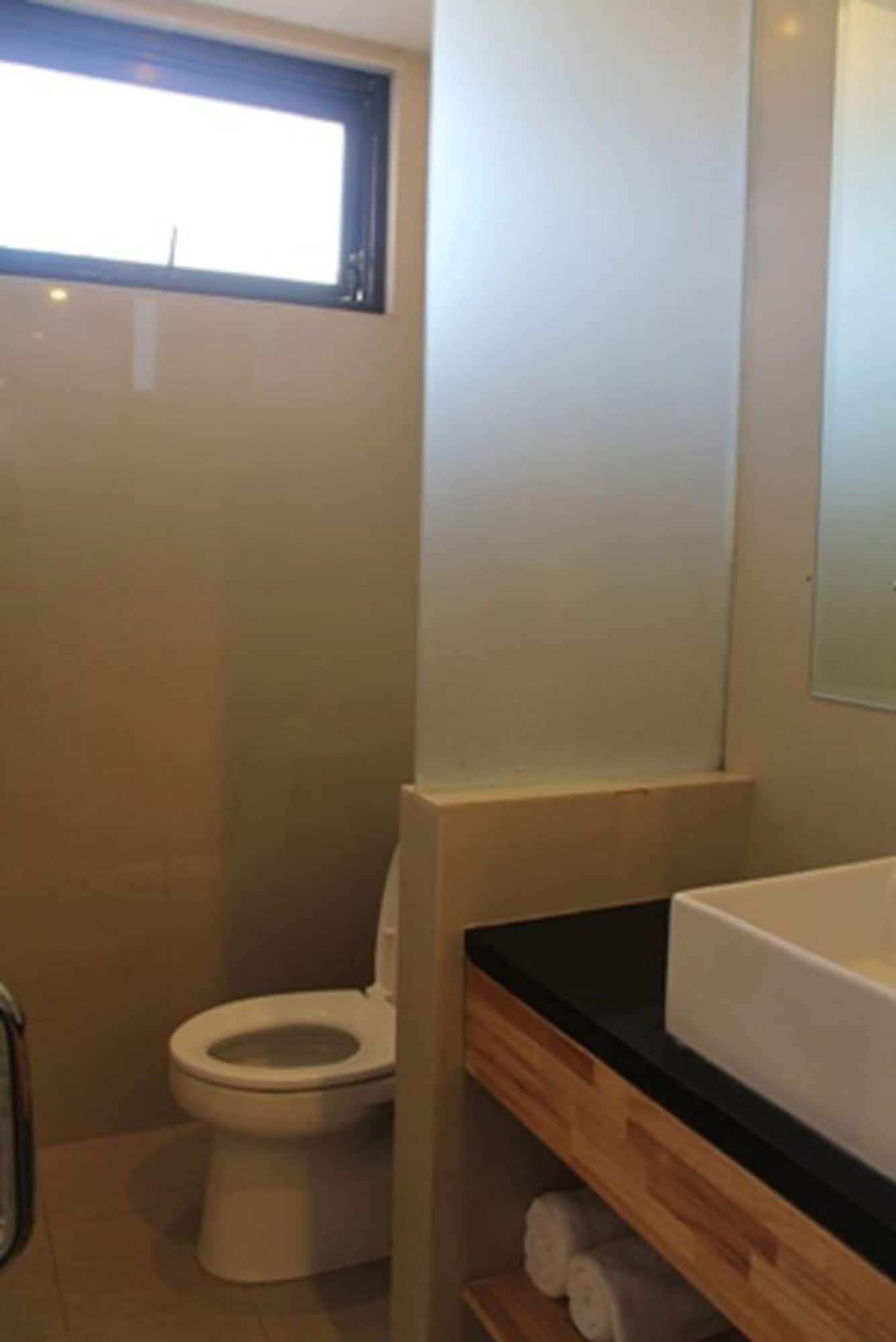 קוטה לומבוק Hotel Karthi Kuta מראה חיצוני תמונה