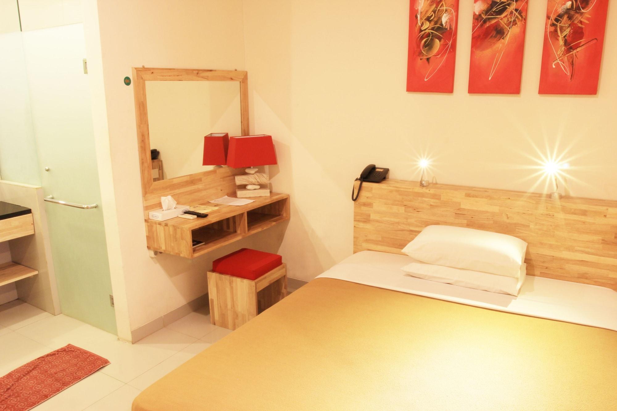 קוטה לומבוק Hotel Karthi Kuta מראה חיצוני תמונה