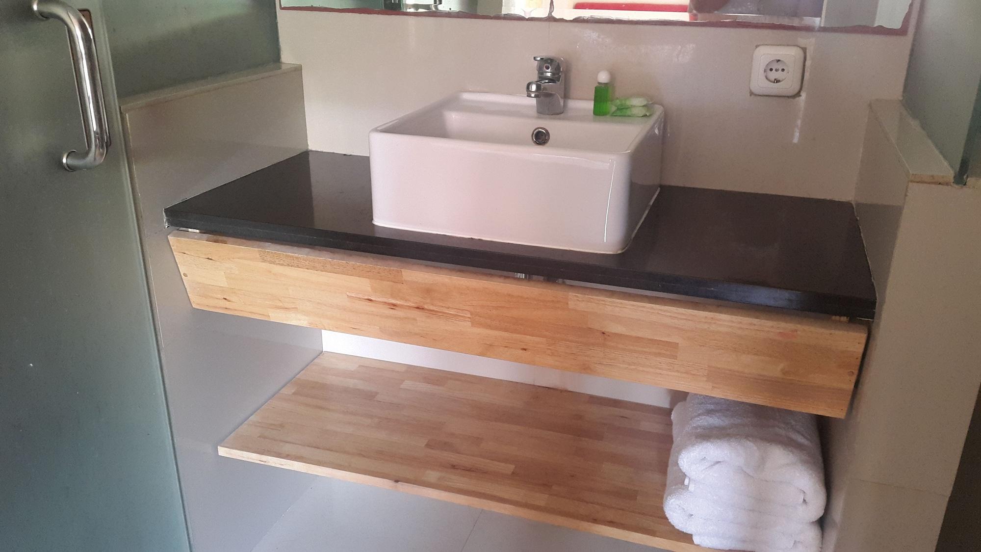קוטה לומבוק Hotel Karthi Kuta מראה חיצוני תמונה