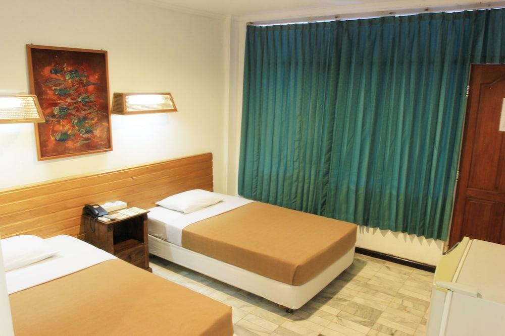 קוטה לומבוק Hotel Karthi Kuta מראה חיצוני תמונה
