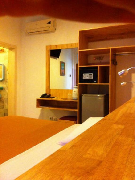 קוטה לומבוק Hotel Karthi Kuta חדר תמונה